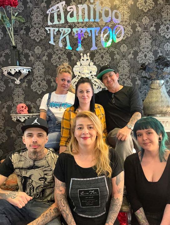 Teamfoto Manitoo Tattoo in Innsbruck